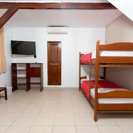 Hostal "Centrika" Tarapoto Eksteriør bilde