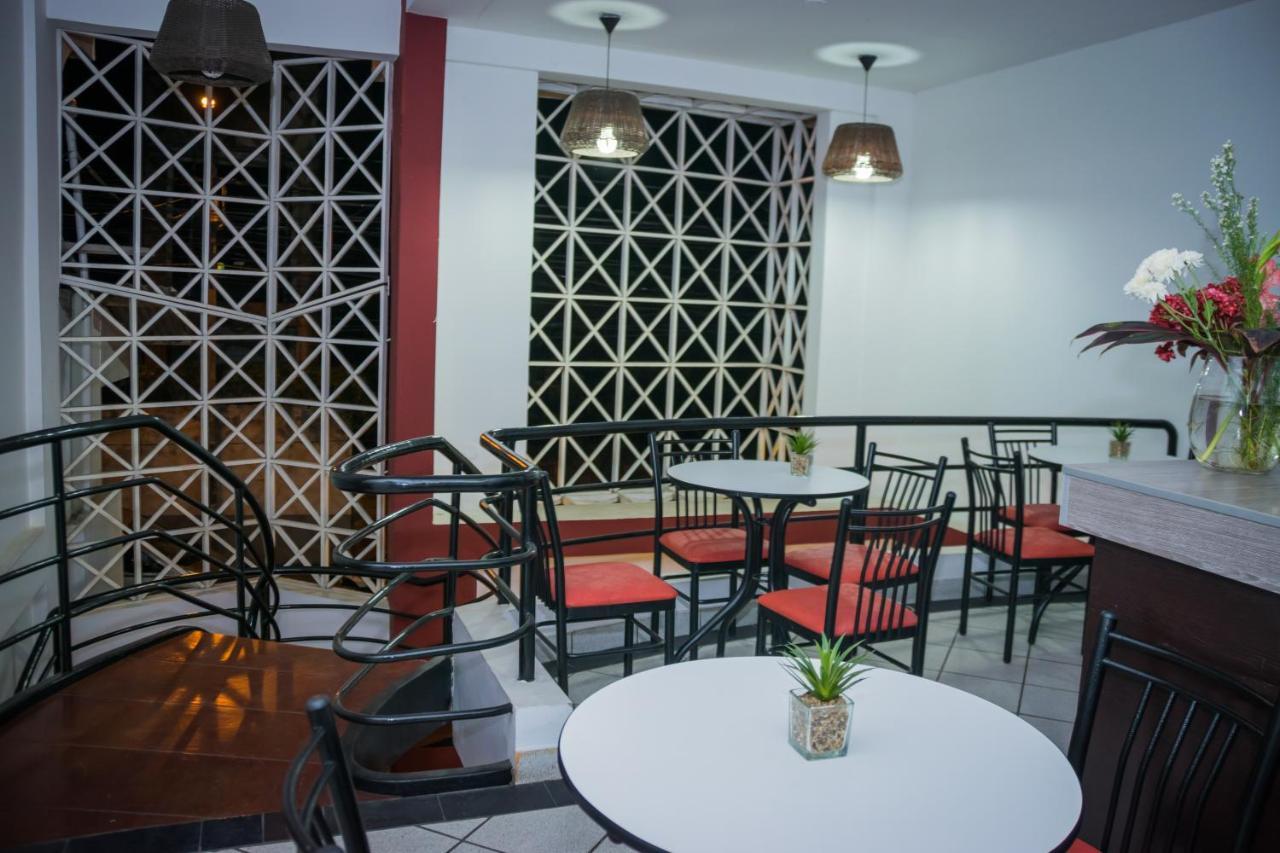 Hostal "Centrika" Tarapoto Eksteriør bilde