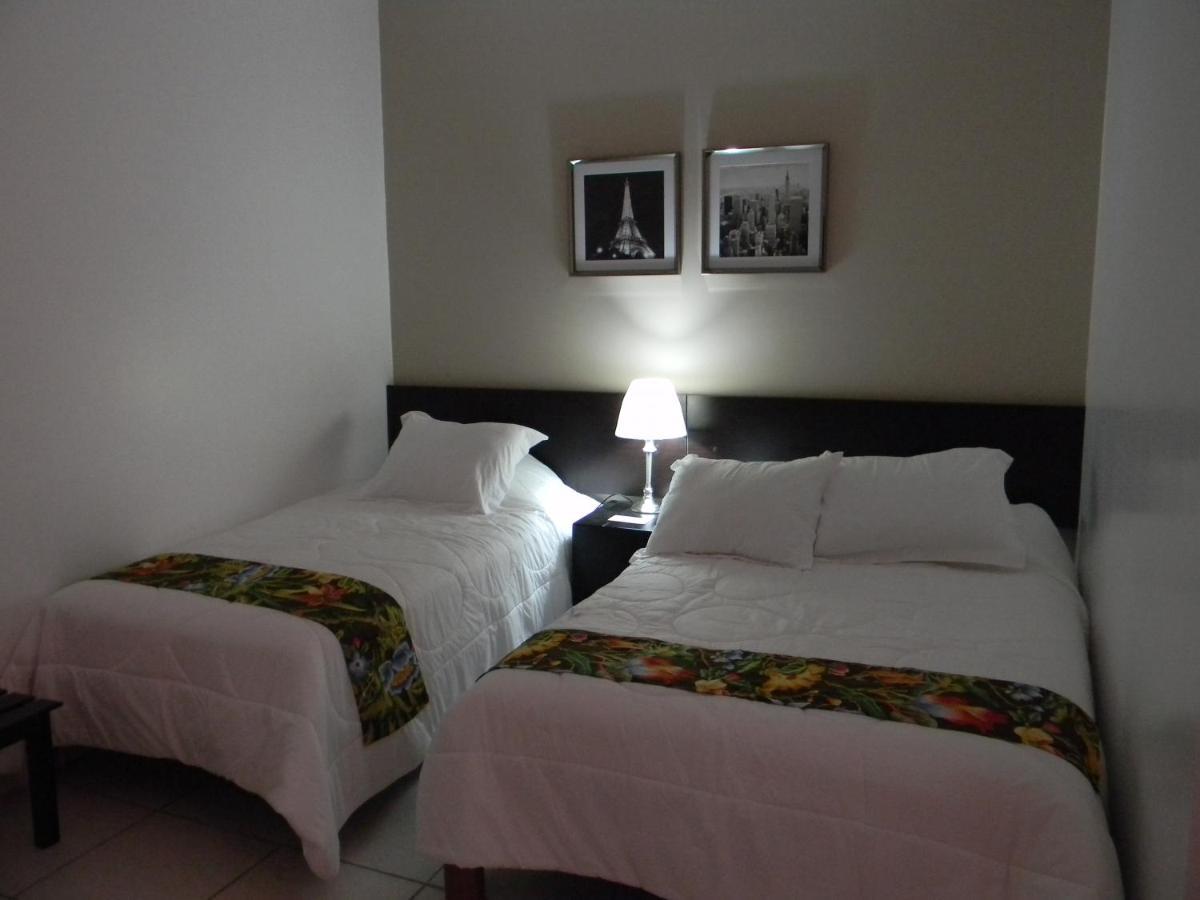 Hostal "Centrika" Tarapoto Eksteriør bilde