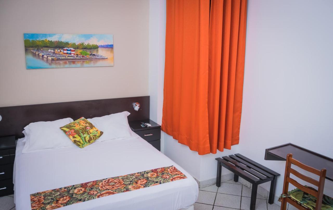 Hostal "Centrika" Tarapoto Eksteriør bilde