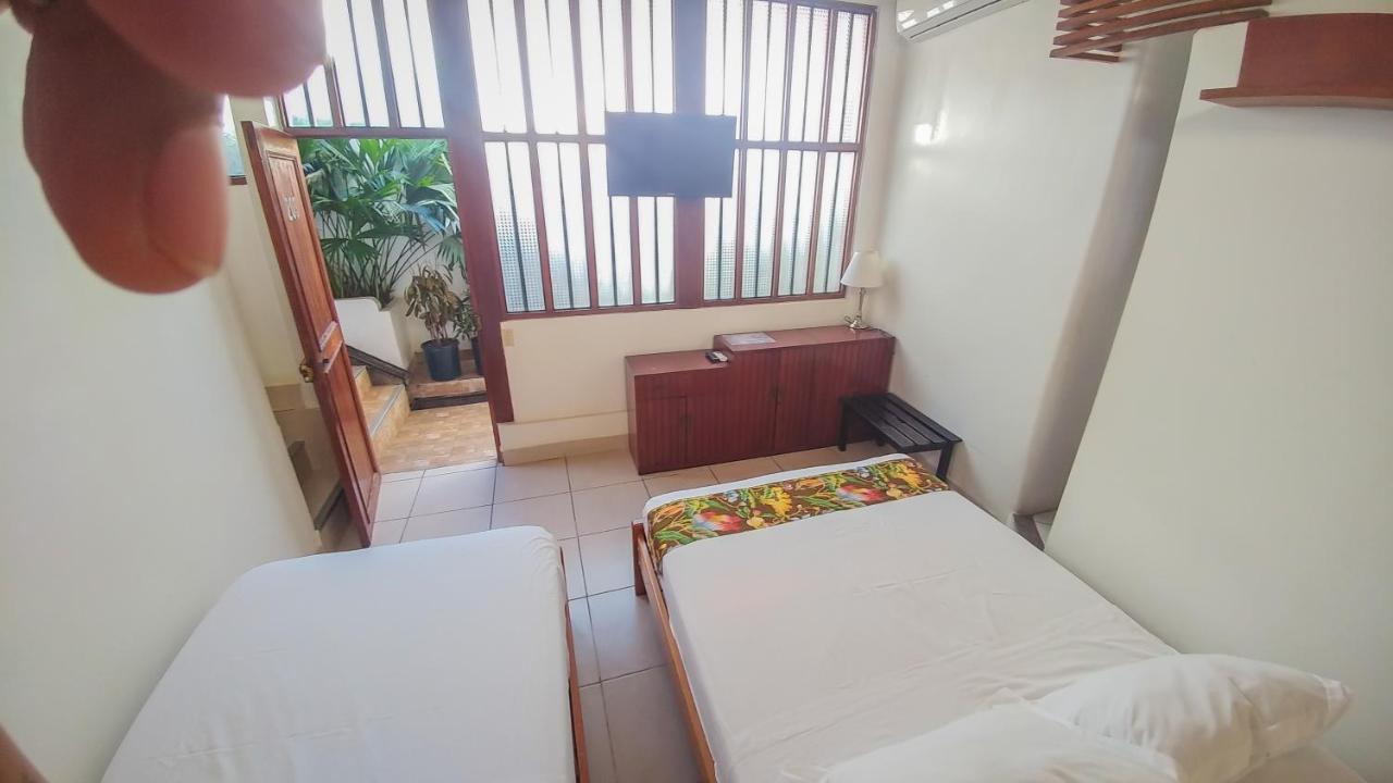Hostal "Centrika" Tarapoto Eksteriør bilde