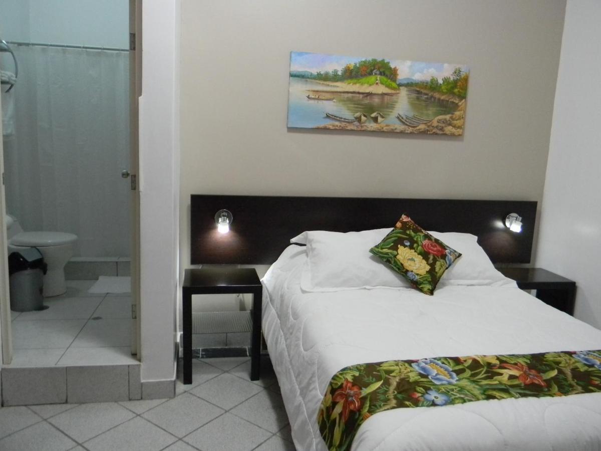 Hostal "Centrika" Tarapoto Eksteriør bilde