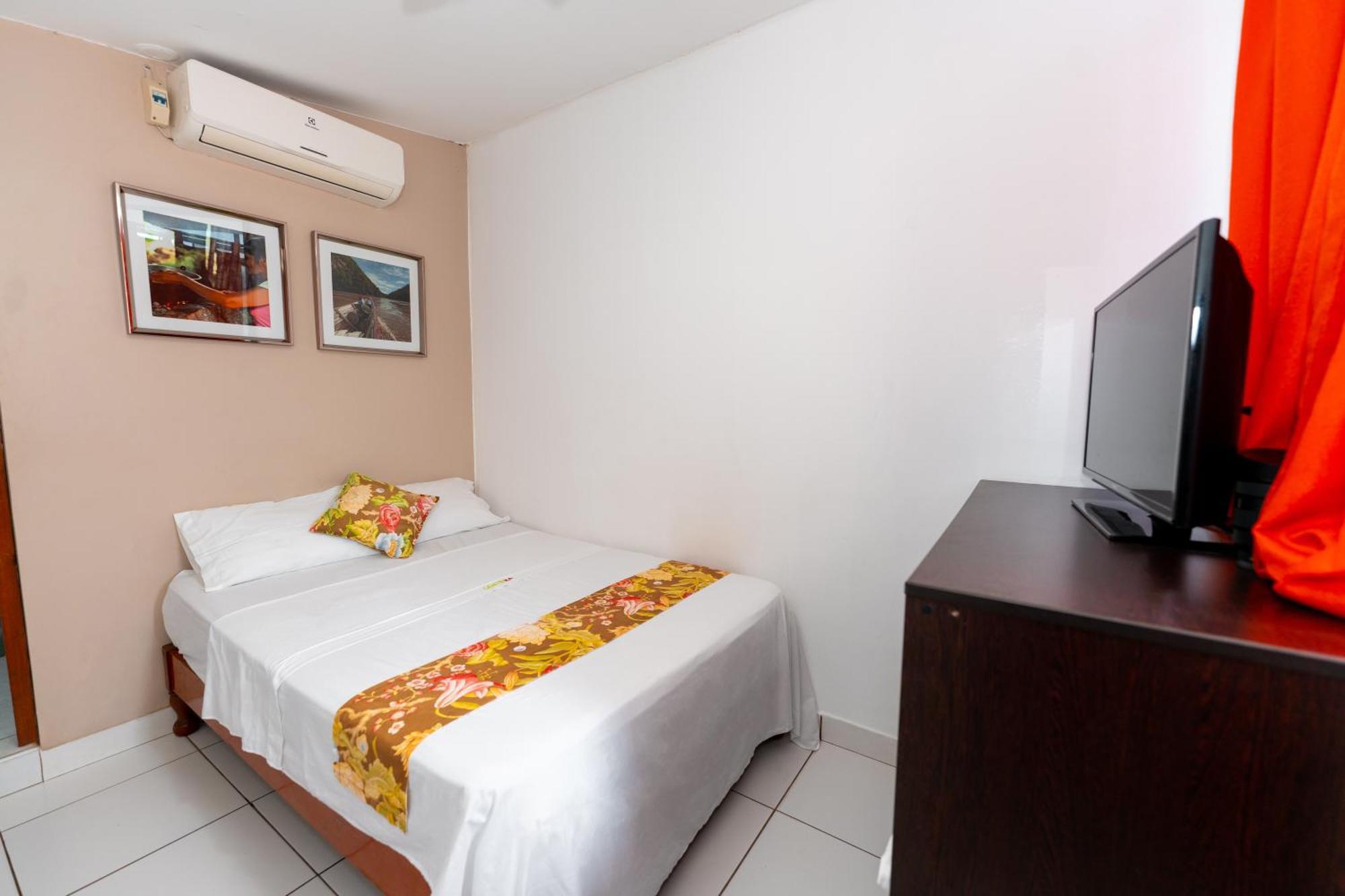 Hostal "Centrika" Tarapoto Eksteriør bilde