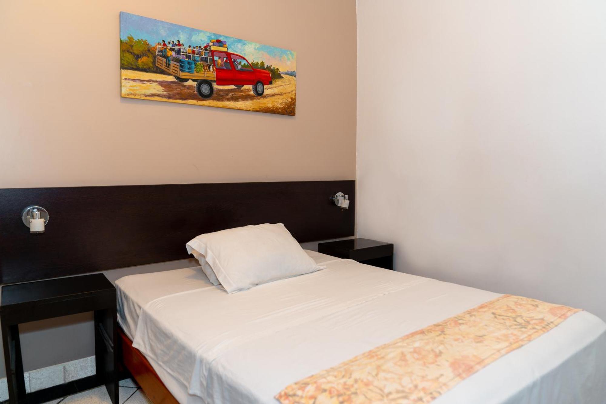 Hostal "Centrika" Tarapoto Eksteriør bilde